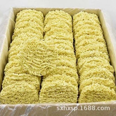 华祥厂家直销清真火锅面48袋*70g面饼火锅面砂锅面干吃方便面批发图3