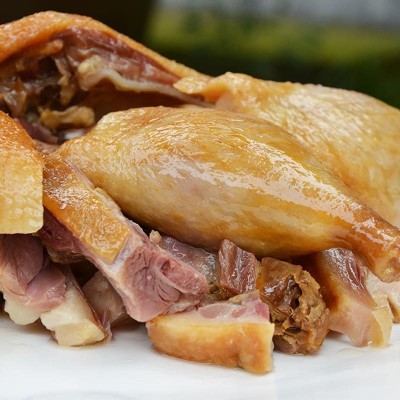 卫食园汤汁腊鸭650g彩袋包装风干板鸭安徽特产农家自制咸鸭子整只图3