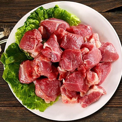 吃玉米，吃红枣，饮山泉的山羊肉。图3