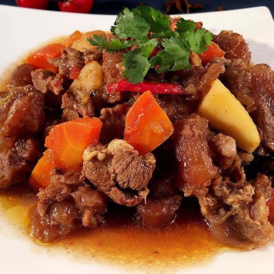 吃玉米，吃红枣，饮山泉的山羊肉。图4