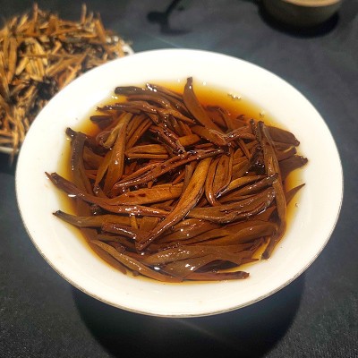 云南凤庆滇红茶 蜜香大金针 浓香型金芽工夫红茶500g/袋 红茶图5