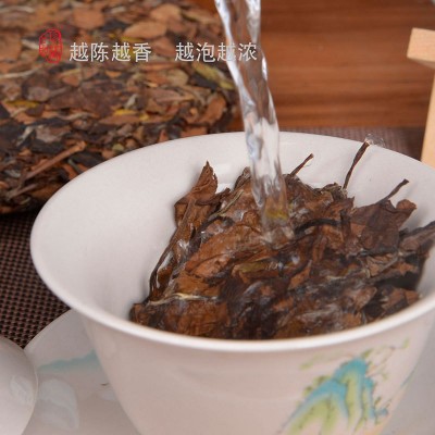 福鼎白茶2020年寿眉茶饼紧压寿眉茶饼350g厂家直供图4