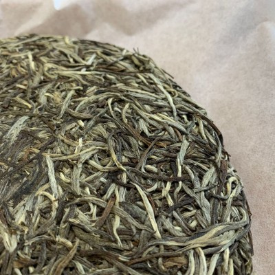 2015福鼎老白茶白毫银针饼300克高山日晒白茶饼茶叶批发图3