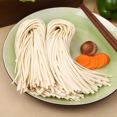 三个樱桃佳食尚拉面重庆火锅餐饮面馆宽条半干生鲜面条整箱批发图2