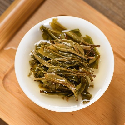 云南临沧冰岛古树普洱茶生茶饼357g大叶种老树茶原产地厂 家批发图4
