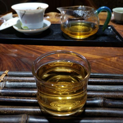 源头厂货勐海老茶 云南七子饼陈香生茶357克年货茶礼贴牌定制生茶图4