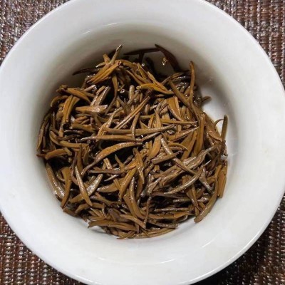 金骏眉全芽蜜香黄芽红茶散装武夷山桐木关浓香型新茶岩茶小种茶叶图4