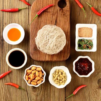 网红大吃咖锅蜀叔嗨吃家酸辣粉大桶装米线粉丝冲泡速食零图2