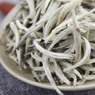 批发云南白茶白毫银针古树大白毫单芽月光白月光美人白茶散装500g图2