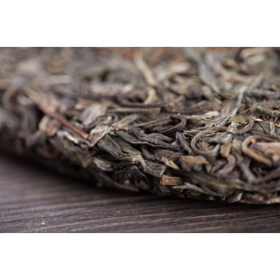 冰岛一口料普洱生茶 云南临沧大叶种晒青毛七子饼春茶 普洱茶图3