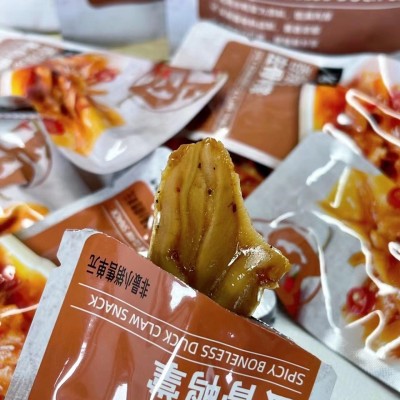 包邮小胡鸭柠檬无骨鸡爪180g大包香辣味无骨鸭掌卤味山M同款零食图4
