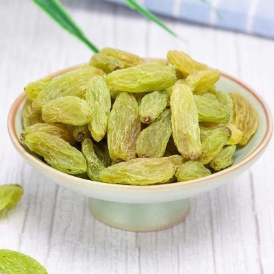 新疆吐鲁番绿葡萄干20斤散装现货无核绿葡萄干零食果干批发图2