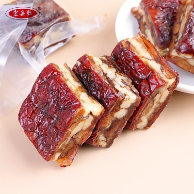 枣仁派枣夹核桃网红零食一件代发 枣夹核桃 抱抱果红枣糕 红枣核桃图2
