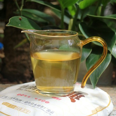 永明茶厂传承系列布朗经典普洱茶生茶云南古树2021春茶七子饼茶叶图3