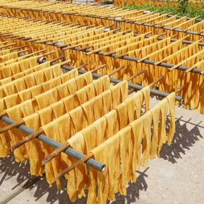 厂家批发辣条零食原料素牛排辣片涮串火锅豆制品素肉人造蛋白肉
