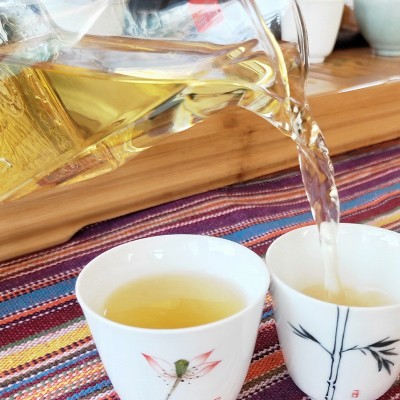 云南白茶大树月光白景谷普洱茶美人原料批发茶叶现货散装图4