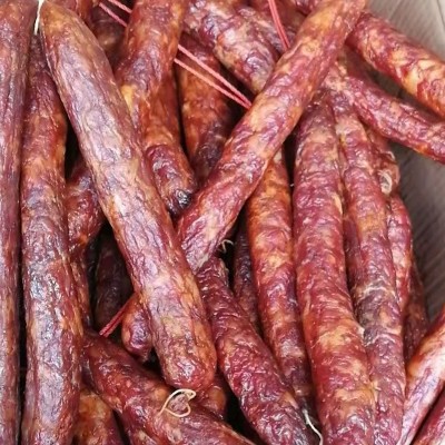 香肠地摊麻辣味香肠四川特产烟熏广式腊肠展销会批发灌肠风干肉图3