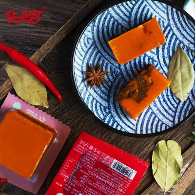 红山河小块包装手工麻辣牛油0添加火锅底料360g*16袋清真冒菜调料图3